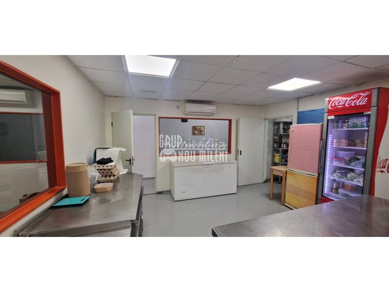 Foto c2327bdd-1e19-443f-b99d-0dd091bf13a0. Pas-de-porte local commercial dans Almussafes Foto c2327bdd-1e19-443f-b99d-0dd091bf13a0. Pas-de-porte local commercial dans Almussafes