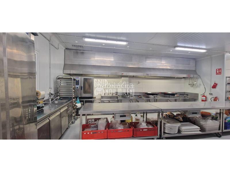 Foto f2a16573-f3f0-403e-b680-5a4040b298d7. Pas-de-porte local commercial dans Almussafes Foto f2a16573-f3f0-403e-b680-5a4040b298d7. Pas-de-porte local commercial dans Almussafes