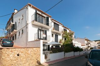 Casa a schiera Lepanto. Al centre de calella Casa a schiera Lepanto. Al centre de calella