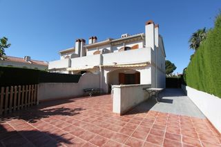 Casa adosada en Carrer pontasgo, 24. Adosado esquinero Casa adosada en Carrer pontasgo, 24. Adosado esquinero