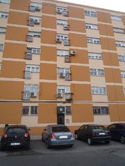Flat in Avenida Cataluña. Piso con 3 habitaciones y ascensor Flat in Avenida Cataluña. Piso con 3 habitaciones y ascensor
