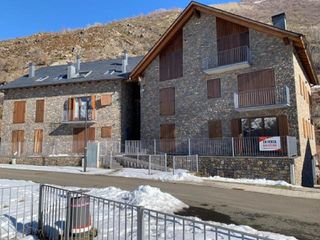 Dúplex en Vall de Boí (La). Duplex con 2 habitaciones Dúplex en Vall de Boí (La). Duplex con 2 habitaciones