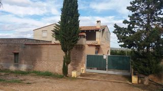 Casa Calle montot. Finca en cotes Casa Calle montot. Finca en cotes