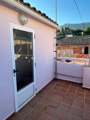 Casa Carrer del balcó. Se vende acogedora casa de pueblo y garaje Casa Carrer del balcó. Se vende acogedora casa de pueblo y garaje