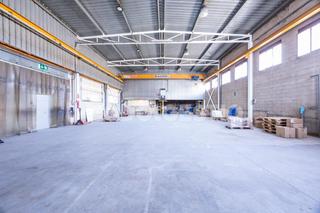 Miete Fabrikhalle Lloriana. Nau de lloguer a torelló Miete Fabrikhalle Lloriana. Nau de lloguer a torelló