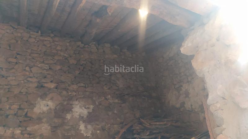 Foto 3dc25fd3-8229-4b72-ba1b-61e10fc10ef2. Casa  - almacén. diáfana. tejado nuevo de la casa. casa sin distribución de 40 m + 16 m de zona cubierta de piedra + patio de 10 en Alcublas Foto 3dc25fd3-8229-4b72-ba1b-61e10fc10ef2. Casa  - almacén. diáfana. tejado nuevo de la casa. casa sin distribución de 40 m + 16 m de zona cubierta de piedra + patio de 10 en Alcublas
