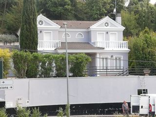 Chalet Carrer josefa comelles. Unifamiliar con piscina. Chalet Carrer josefa comelles. Unifamiliar con piscina.
