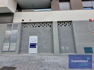 Location Local commercial Carrer alona. Local comercial en venta y alquiler situado en la nueva zona de Location Local commercial Carrer alona. Local comercial en venta y alquiler situado en la nueva zona de