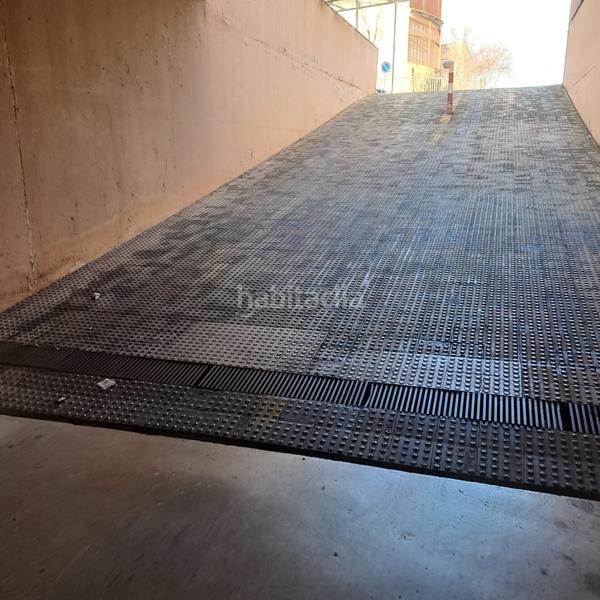 Foto 7602029d-4dc3-4a30-b771-1db2eb442527. Parking voiture dans Son Cladera Palma de Mallorca Foto 7602029d-4dc3-4a30-b771-1db2eb442527. Parking voiture dans Son Cladera Palma de Mallorca