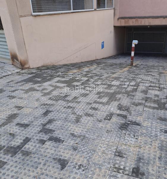 Foto e80915f1-d9e4-4910-8a22-e1b646c1e491. Parking voiture dans Son Cladera Palma de Mallorca Foto e80915f1-d9e4-4910-8a22-e1b646c1e491. Parking voiture dans Son Cladera Palma de Mallorca