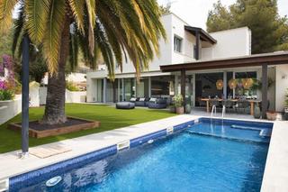 Xalet  Carrer sant jordi. Casa-chalet de  alto standing  con piscina. a 10 minutos de sitg Xalet  Carrer sant jordi. Casa-chalet de  alto standing  con piscina. a 10 minutos de sitg