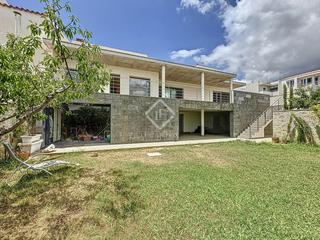 Chalet à Es Migjorn Gran Poble. Moderna villa de 6 dormitorios con un amplio jardín privado y te Chalet à Es Migjorn Gran Poble. Moderna villa de 6 dormitorios con un amplio jardín privado y te