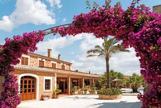 Building in Colònia Sant Jordi. Hotel rural en colónia de sant jordi Building in Colònia Sant Jordi. Hotel rural en colónia de sant jordi
