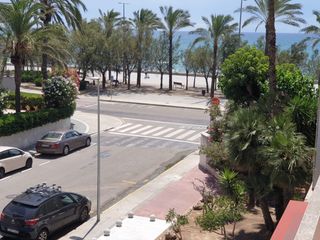 Apartament en Carrer joan salvat papasseit, 5. Apartamento al lado del mar Apartament en Carrer joan salvat papasseit, 5. Apartamento al lado del mar