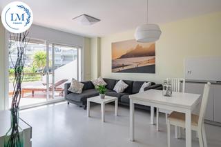 Loft a Ribes Roges. Exclusivo loft con licencia turística primera línea de mar com Loft a Ribes Roges. Exclusivo loft con licencia turística primera línea de mar com