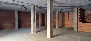 Lloguer Local Comercial a Carrer de sant blai 46a. Local/almacen de 250m esquinero Lloguer Local Comercial a Carrer de sant blai 46a. Local/almacen de 250m esquinero