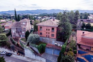 Lloguer Casa Carrer sant pau. Chalet con gran jardín y piscina Lloguer Casa Carrer sant pau. Chalet con gran jardín y piscina