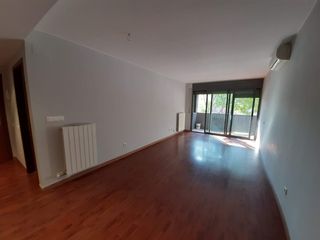 Miete Etagenwohnung in Carrer arada (de l´), 5. Gran piso en la granja Miete Etagenwohnung in Carrer arada (de l´), 5. Gran piso en la granja