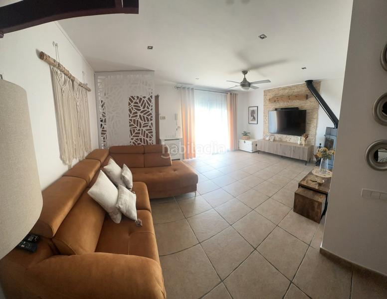 Foto 16302ff5-cb0f-474b-a729-6bbcbaad4d27. Maison jumelée avec cheminée chauffage parking dans Santa Coloma de Gramenet Foto 16302ff5-cb0f-474b-a729-6bbcbaad4d27. Maison jumelée avec cheminée chauffage parking dans Santa Coloma de Gramenet