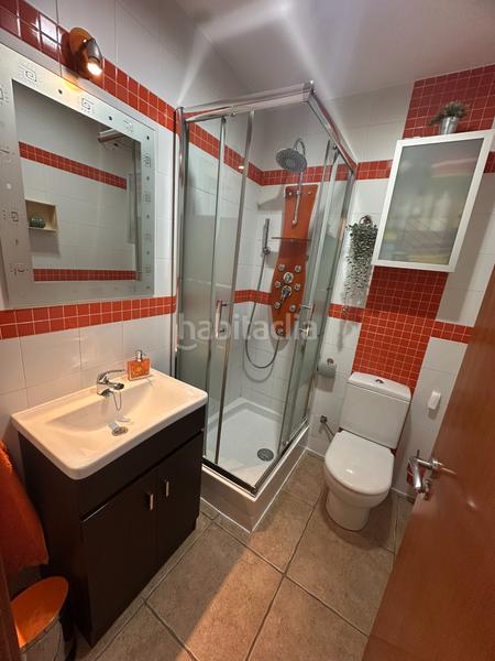 Foto 4733d48b-c907-4cdd-b14a-f1e25bb9abda. Maison jumelée avec cheminée chauffage parking dans Santa Coloma de Gramenet Foto 4733d48b-c907-4cdd-b14a-f1e25bb9abda. Maison jumelée avec cheminée chauffage parking dans Santa Coloma de Gramenet