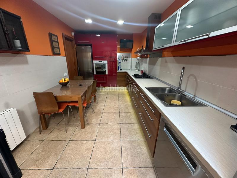 Foto 4bea00ae-705e-462a-a379-06773bda3a75. Maison jumelée avec cheminée chauffage parking dans Santa Coloma de Gramenet Foto 4bea00ae-705e-462a-a379-06773bda3a75. Maison jumelée avec cheminée chauffage parking dans Santa Coloma de Gramenet