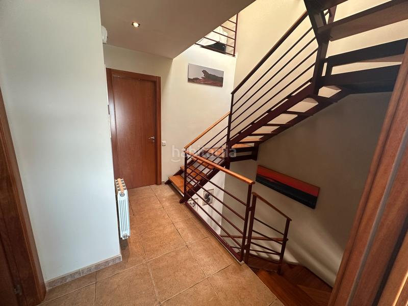 Foto 516b55ad-433a-4064-88f8-b0ac7d847517. Maison jumelée avec cheminée chauffage parking dans Santa Coloma de Gramenet Foto 516b55ad-433a-4064-88f8-b0ac7d847517. Maison jumelée avec cheminée chauffage parking dans Santa Coloma de Gramenet