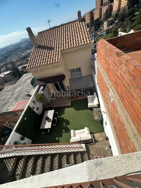 Foto 8f9b6986-434f-48a3-8c03-7cf4d57d1d20. Maison jumelée avec cheminée chauffage parking dans Santa Coloma de Gramenet Foto 8f9b6986-434f-48a3-8c03-7cf4d57d1d20. Maison jumelée avec cheminée chauffage parking dans Santa Coloma de Gramenet