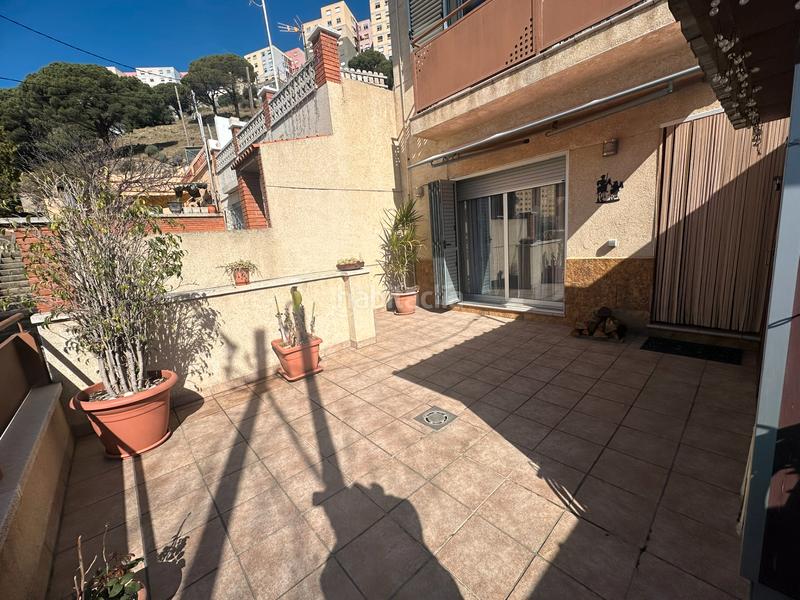 Foto 941b27f8-4617-4900-9abc-bcca1bdd95dc. Maison jumelée avec cheminée chauffage parking dans Santa Coloma de Gramenet Foto 941b27f8-4617-4900-9abc-bcca1bdd95dc. Maison jumelée avec cheminée chauffage parking dans Santa Coloma de Gramenet