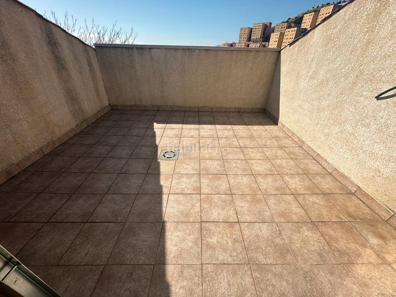 Foto 9d73cb59-b753-40be-8a8b-1976c19be4cd. Maison jumelée avec cheminée chauffage parking dans Santa Coloma de Gramenet Foto 9d73cb59-b753-40be-8a8b-1976c19be4cd. Maison jumelée avec cheminée chauffage parking dans Santa Coloma de Gramenet