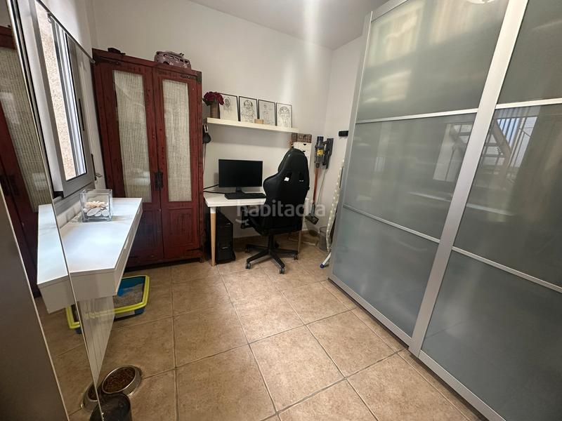 Foto ca262643-7d5d-4f80-abcf-90776e8d5fbd. Maison jumelée avec cheminée chauffage parking dans Santa Coloma de Gramenet Foto ca262643-7d5d-4f80-abcf-90776e8d5fbd. Maison jumelée avec cheminée chauffage parking dans Santa Coloma de Gramenet