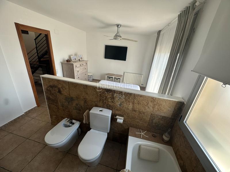 Foto cc4aeb88-ae3a-4af7-b632-3027b682ea29. Maison jumelée avec cheminée chauffage parking dans Santa Coloma de Gramenet Foto cc4aeb88-ae3a-4af7-b632-3027b682ea29. Maison jumelée avec cheminée chauffage parking dans Santa Coloma de Gramenet