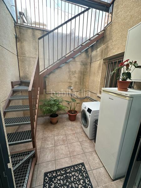 Foto e68015a2-9a89-4f1a-9a55-eb282b886f06. Maison jumelée avec cheminée chauffage parking dans Santa Coloma de Gramenet Foto e68015a2-9a89-4f1a-9a55-eb282b886f06. Maison jumelée avec cheminée chauffage parking dans Santa Coloma de Gramenet