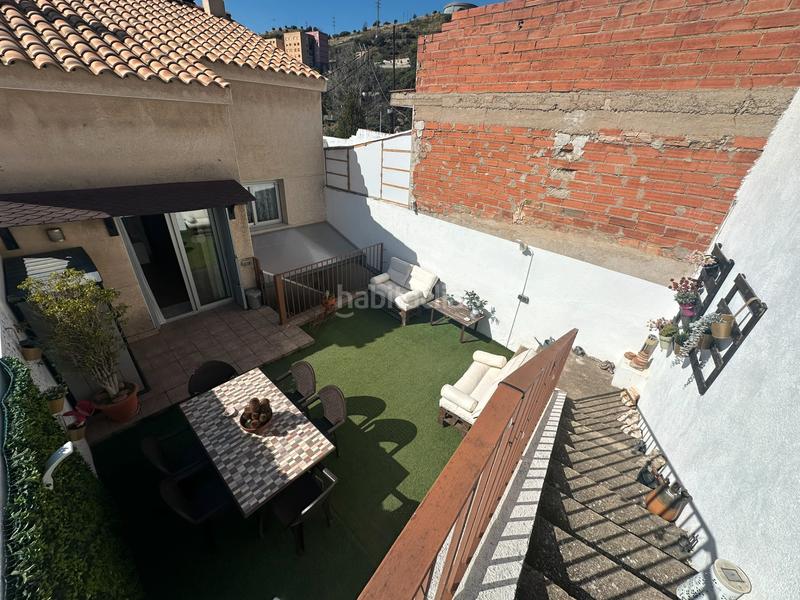 Foto ef8cdaea-2fc1-4d07-a82d-1fa205da8eae. Maison jumelée avec cheminée chauffage parking dans Santa Coloma de Gramenet Foto ef8cdaea-2fc1-4d07-a82d-1fa205da8eae. Maison jumelée avec cheminée chauffage parking dans Santa Coloma de Gramenet