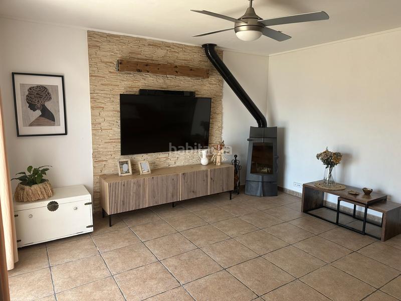 Foto f6f4fc5d-869a-44ea-b3e0-ec5e748bb66c. Maison jumelée avec cheminée chauffage parking dans Santa Coloma de Gramenet Foto f6f4fc5d-869a-44ea-b3e0-ec5e748bb66c. Maison jumelée avec cheminée chauffage parking dans Santa Coloma de Gramenet