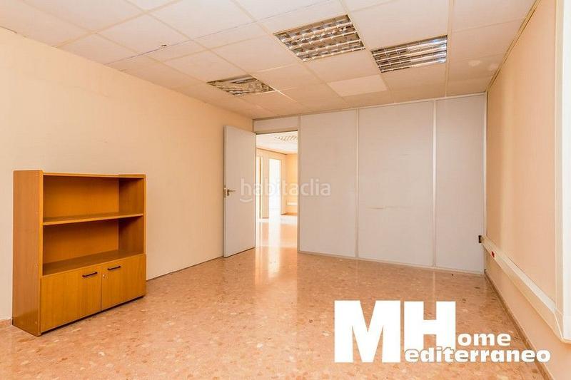 Foto f072f490-ca6b-4ec8-97b1-866bdeef5bc4. Büro in escultor fuster 8 in Piscinas Villarreal / Vila - real Foto f072f490-ca6b-4ec8-97b1-866bdeef5bc4. Büro in escultor fuster 8 in Piscinas Villarreal / Vila - real