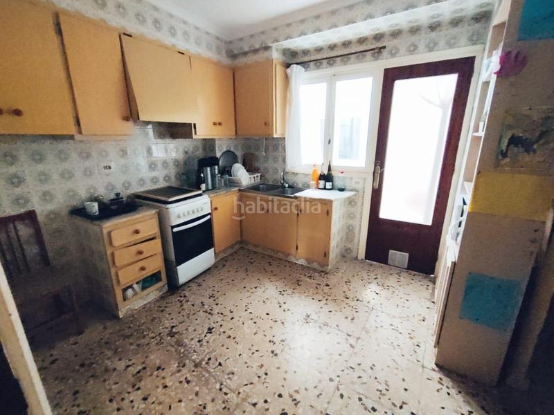 Foto a76e5ffd-ed5e-4b42-bb27-b830c8eff4eb. Edifici a Pueblo Guardamar del Segura Foto a76e5ffd-ed5e-4b42-bb27-b830c8eff4eb. Edifici a Pueblo Guardamar del Segura