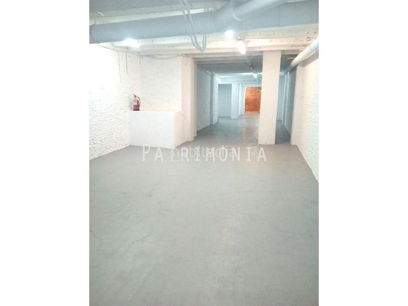 Foto 9131a590-823d-4ffb-aeb3-b7912ed9a9ae. Alquiler local comercial local sicilia gran fachada forma de u en Barcelona Foto 9131a590-823d-4ffb-aeb3-b7912ed9a9ae. Alquiler local comercial local sicilia gran fachada forma de u en Barcelona