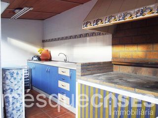 Casa adossada Adosado. Adosado de lujo Casa adossada Adosado. Adosado de lujo