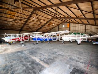 Nau industrial Carrer aeroclub. Hangar de avión en venta empuriabrava Nau industrial Carrer aeroclub. Hangar de avión en venta empuriabrava