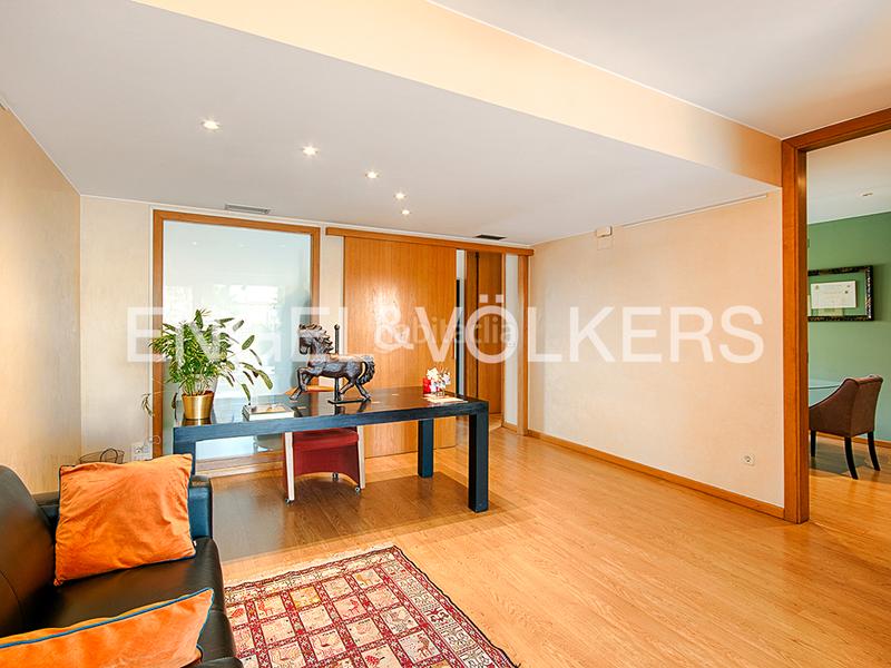 Foto 04f36330-3420-484d-9b57-7d85fc770309. Casa edificios residenciales y comerciales excepcionales en Empuriabrava Foto 04f36330-3420-484d-9b57-7d85fc770309. Casa edificios residenciales y comerciales excepcionales en Empuriabrava