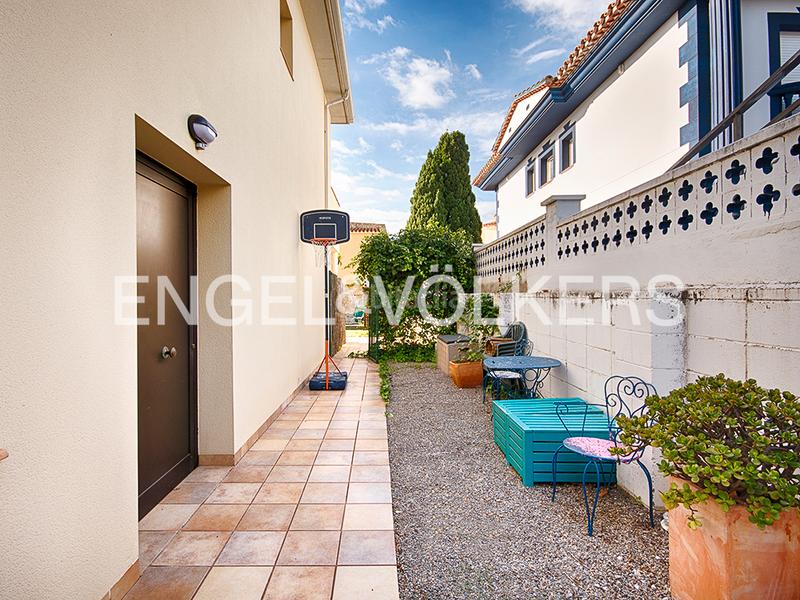 Foto 09329c2f-b364-4e8d-8798-d179c0f9b232. Casa edificios residenciales y comerciales excepcionales en Empuriabrava Foto 09329c2f-b364-4e8d-8798-d179c0f9b232. Casa edificios residenciales y comerciales excepcionales en Empuriabrava