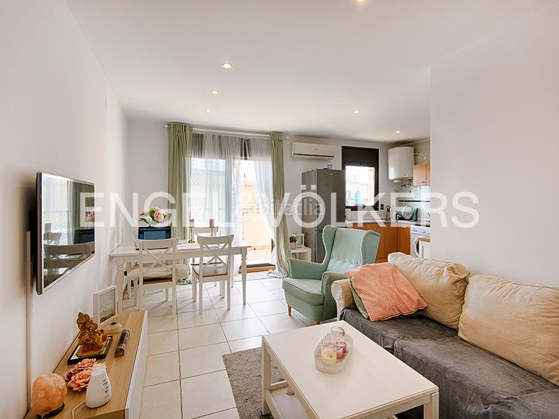 Foto 8cc4d6c7-710f-44ff-b187-bb6ed6f56f5e. Casa edificios residenciales y comerciales excepcionales en Empuriabrava Foto 8cc4d6c7-710f-44ff-b187-bb6ed6f56f5e. Casa edificios residenciales y comerciales excepcionales en Empuriabrava