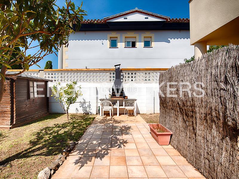 Foto 96bb1c16-0702-4e98-b87a-f2a0d02143f3. Casa edificios residenciales y comerciales excepcionales en Empuriabrava Foto 96bb1c16-0702-4e98-b87a-f2a0d02143f3. Casa edificios residenciales y comerciales excepcionales en Empuriabrava