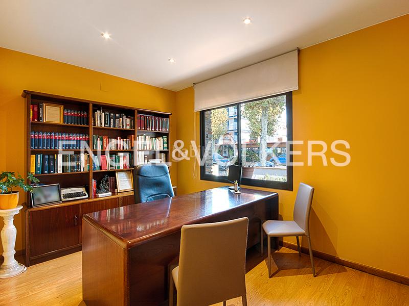 Foto 9afaa5e4-0014-43e6-9710-41192b866a85. Casa edificios residenciales y comerciales excepcionales en Empuriabrava Foto 9afaa5e4-0014-43e6-9710-41192b866a85. Casa edificios residenciales y comerciales excepcionales en Empuriabrava