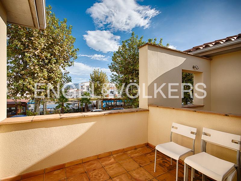 Foto 9b505a8e-6707-4294-b05a-5f94962385a0. Casa edificios residenciales y comerciales excepcionales en Empuriabrava Foto 9b505a8e-6707-4294-b05a-5f94962385a0. Casa edificios residenciales y comerciales excepcionales en Empuriabrava