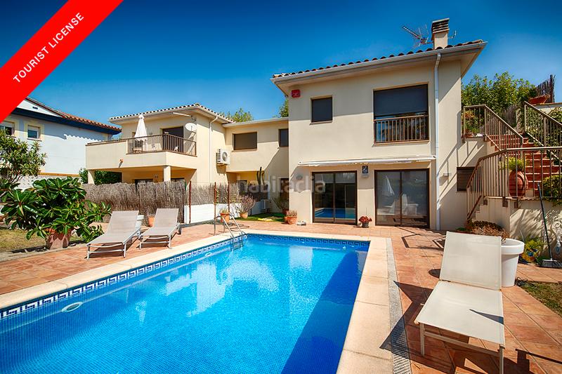 Foto c0bc0f66-23d1-42b4-975e-fc09c7feb19a. Casa edificios residenciales y comerciales excepcionales en Empuriabrava Foto c0bc0f66-23d1-42b4-975e-fc09c7feb19a. Casa edificios residenciales y comerciales excepcionales en Empuriabrava