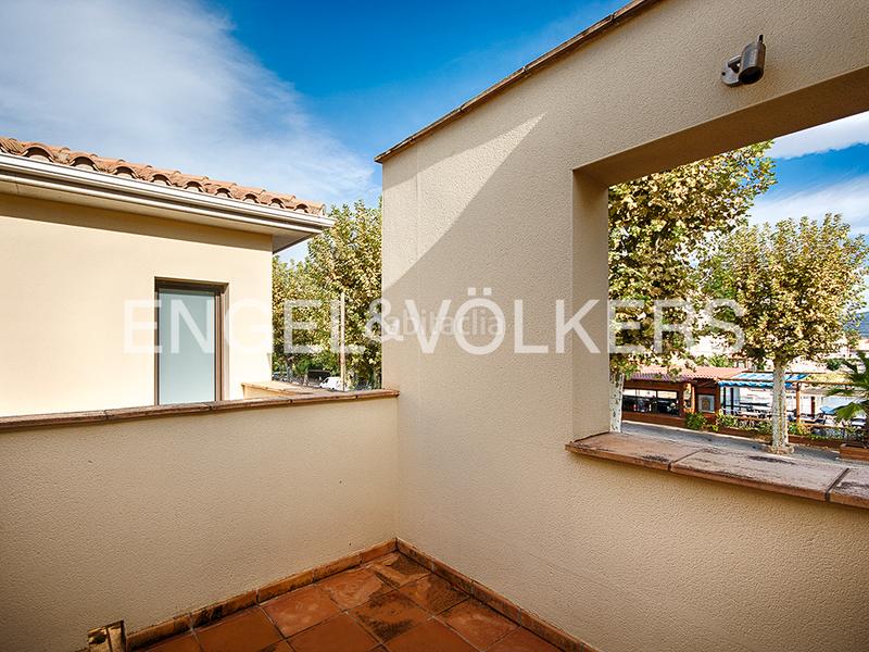 Foto d11cebe8-231b-44f8-baef-841bf3630ef4. Casa edificios residenciales y comerciales excepcionales en Empuriabrava Foto d11cebe8-231b-44f8-baef-841bf3630ef4. Casa edificios residenciales y comerciales excepcionales en Empuriabrava