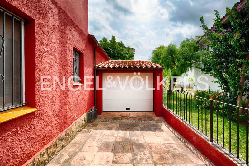 Foto 5200af93-1bc6-4e79-b192-8aa65cb7070e. Chalet tu oasis de tranquilidad en Carmençó Empuriabrava Foto 5200af93-1bc6-4e79-b192-8aa65cb7070e. Chalet tu oasis de tranquilidad en Carmençó Empuriabrava