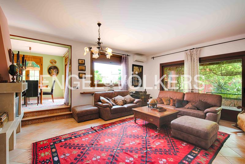 Foto ca92d2a5-b3e1-47cb-89a9-9d9de3c7b59c. Chalet tu oasis de tranquilidad en Carmençó Empuriabrava Foto ca92d2a5-b3e1-47cb-89a9-9d9de3c7b59c. Chalet tu oasis de tranquilidad en Carmençó Empuriabrava