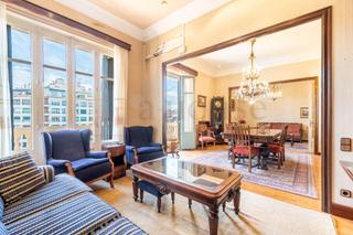 Etagenwohnung  Gran via de les corts catalanes. Piso único con gran balcón en finca regia en la nova esquerra de Etagenwohnung  Gran via de les corts catalanes. Piso único con gran balcón en finca regia en la nova esquerra de